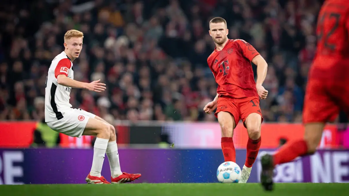 法兰克福球队备战新赛季,雄心壮志的简单介绍 法兰克福球队备战新赛季,雄心壮志的简单介绍