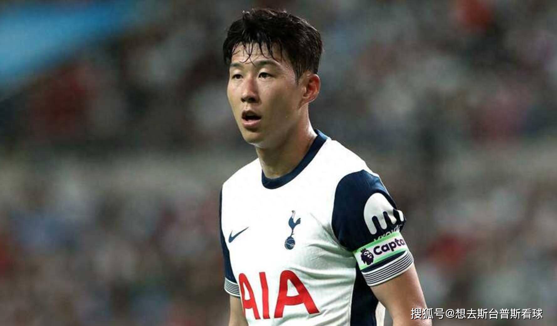 关于球星状态下滑，是否该在联赛中进行轮换的信息