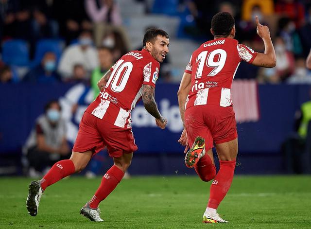 皇家社会豪取胜利,稳居榜首 皇家社会豪取胜利,稳居榜首