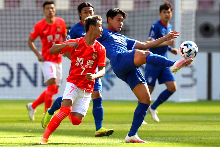 上港客场平局,暂居积分榜第二的简单介绍 上港客场平局,暂居积分榜第二的简单介绍