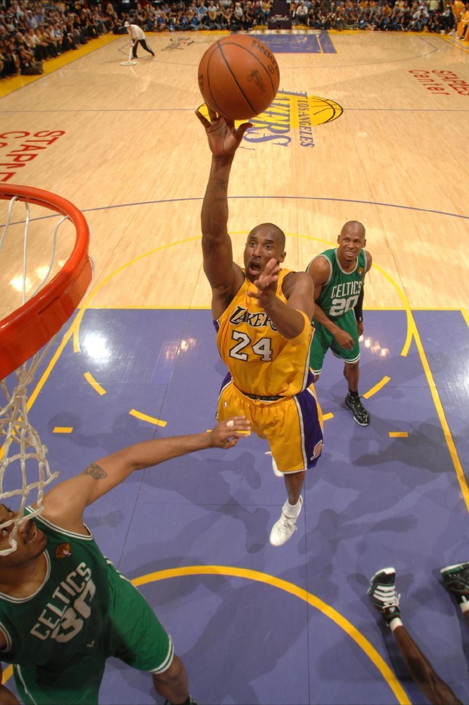 湖人力克凯尔特人,取得胜利 湖人力克凯尔特人,取得胜利