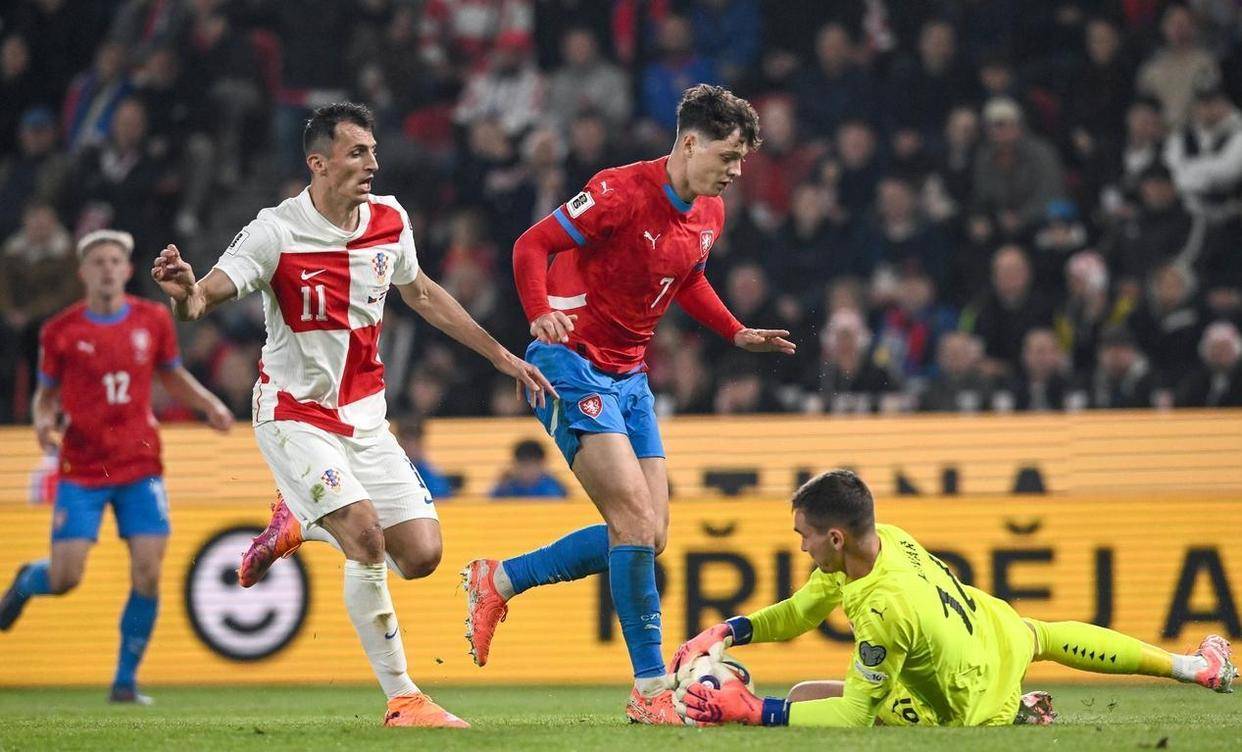 克罗地亚队表现抢眼，夺得连胜