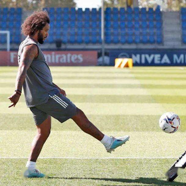 乌克兰完胜墨西哥,卡瓦哈尔带队取胜 乌克兰完胜墨西哥,卡瓦哈尔带队取胜