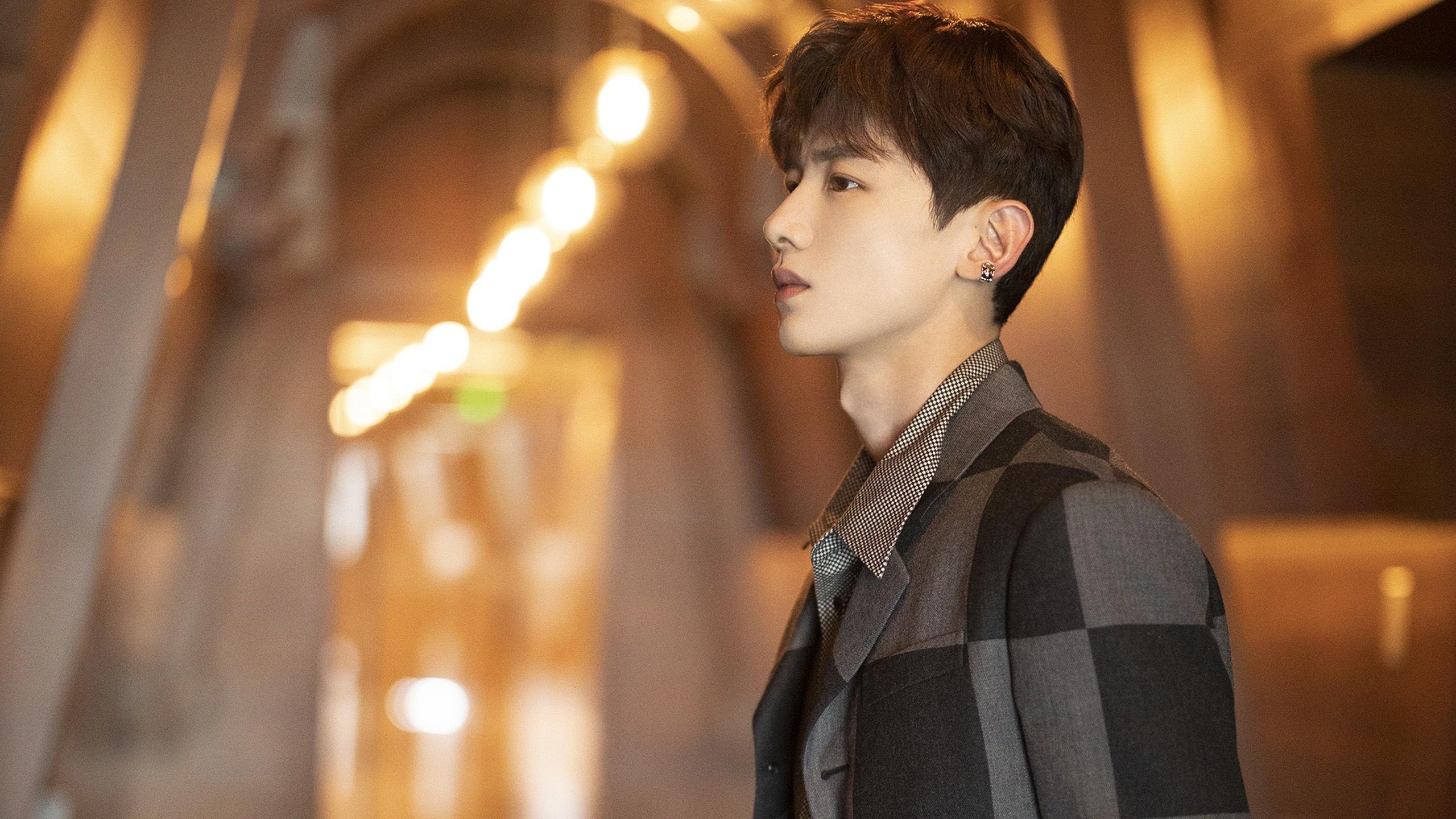 冰岛绝杀加纳,德布劳内主宰排名战,足球世界的双重震撼